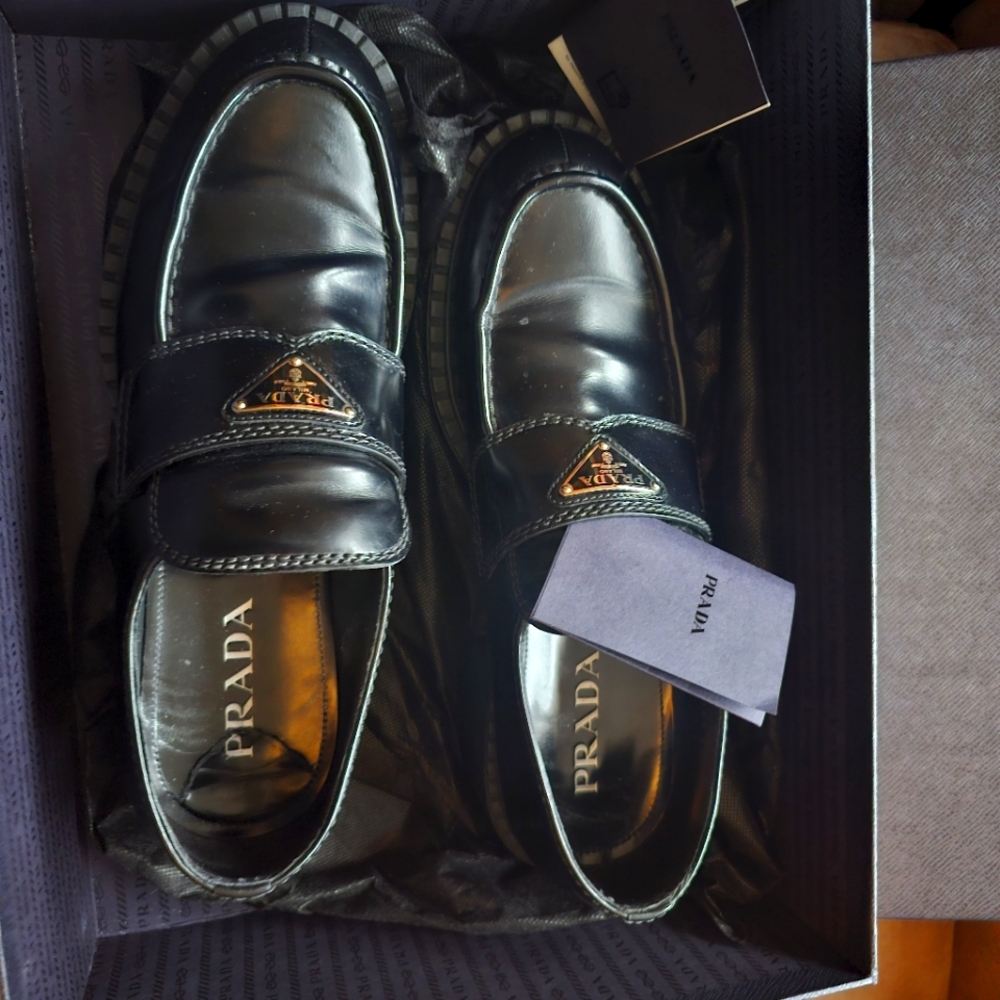 Prada Mens Chocolate Brushed Leather Loafers Size 11US/10UK 2DE127 10.